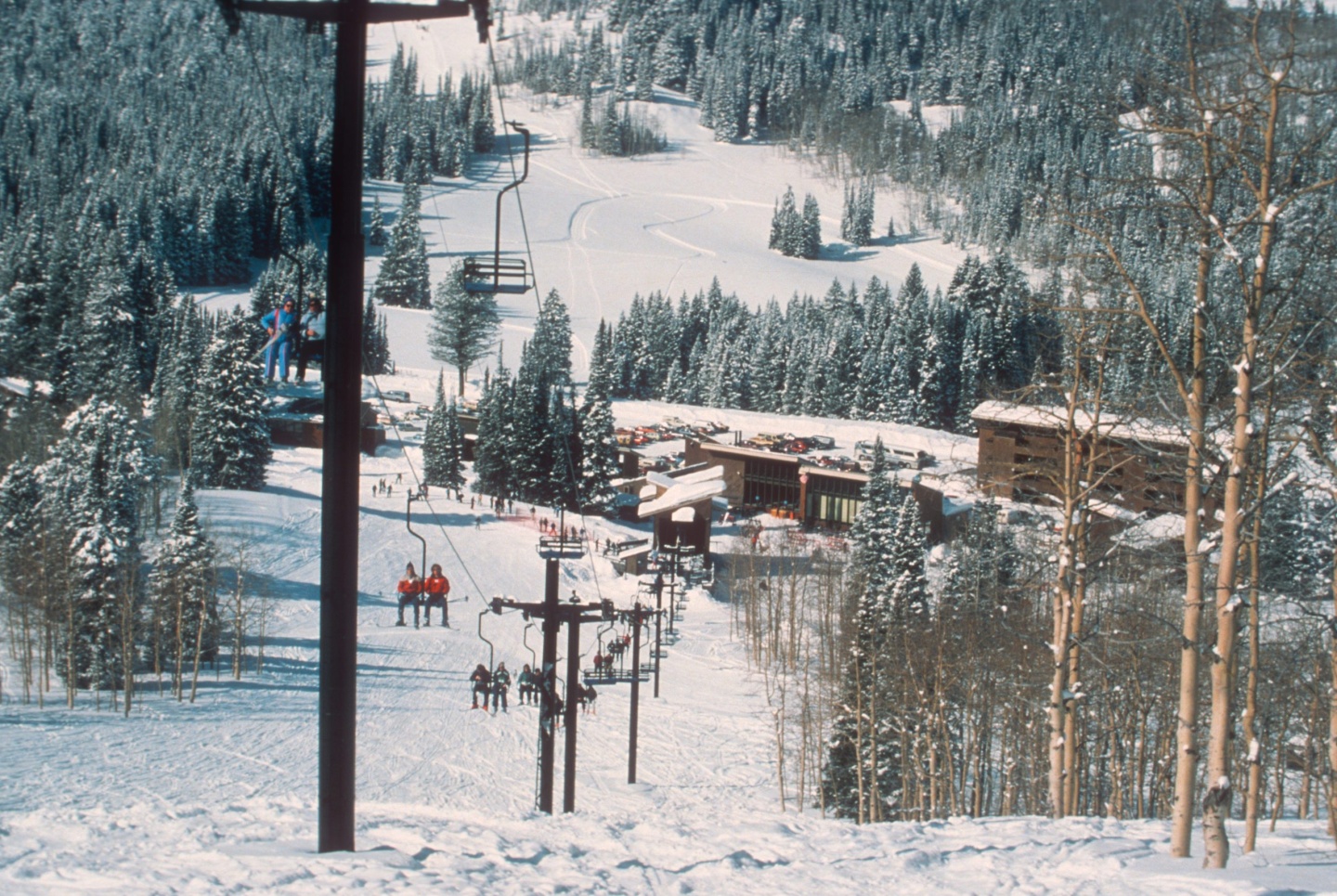 A ski resort from the 80s