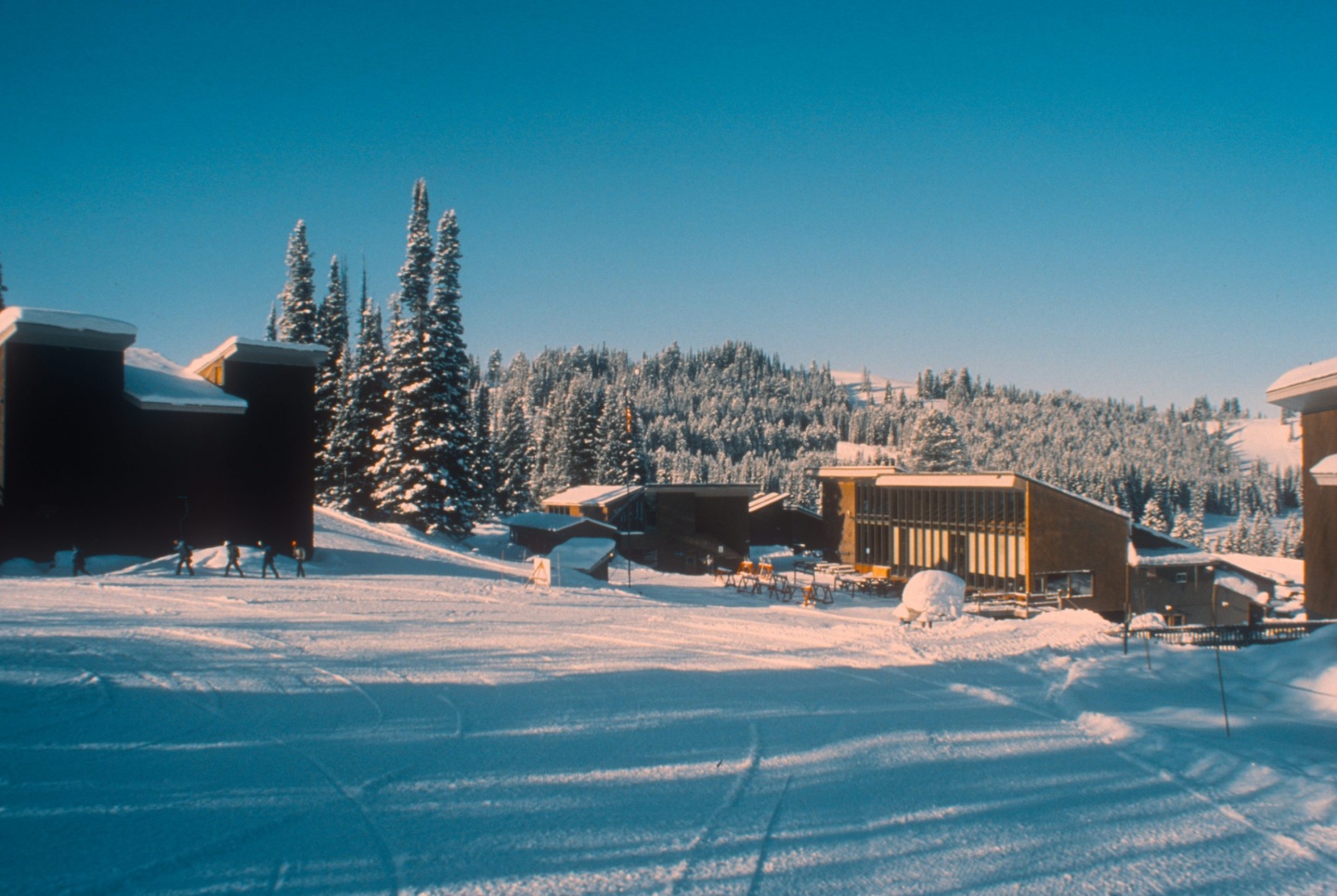 A ski resort from the 80s