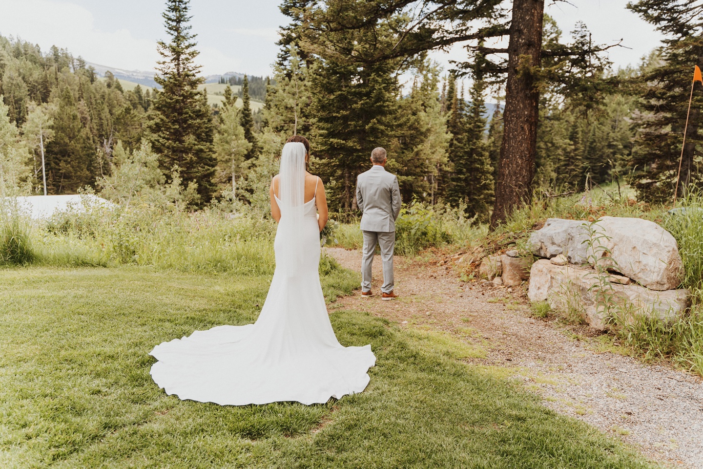 A bride's first look with her dad
